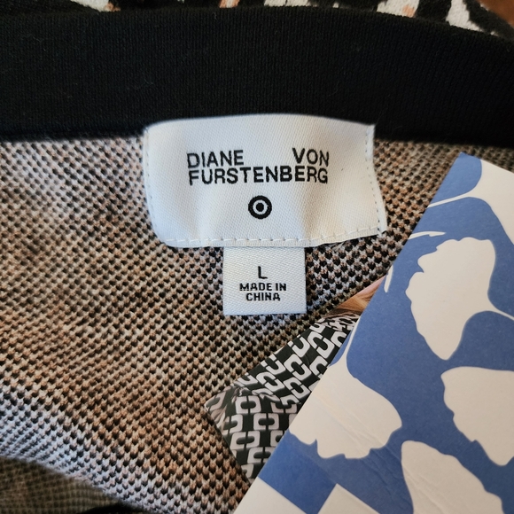 DVF Halter Tie Neck Neutral Poppy Sweaterknit Midi Dress NWT Size MEDIUM - Picture 7 of 9